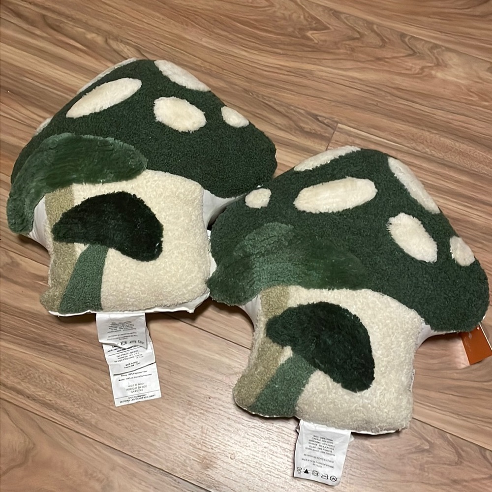 Storehouse Fall Mushroom Thrown Accent Pillow Set of 2 New Boho Green